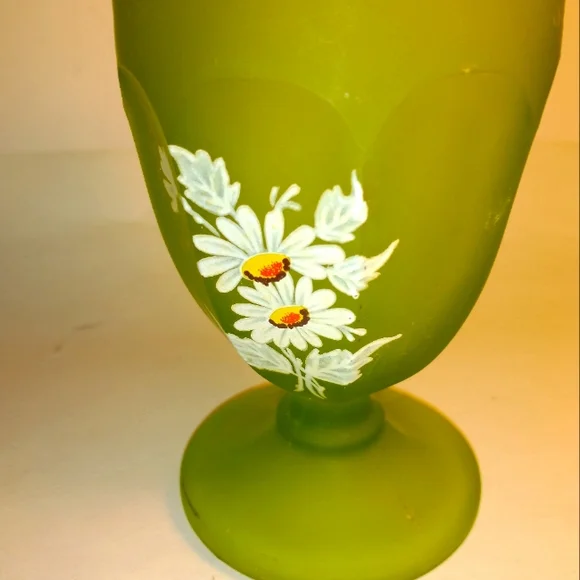 Westmorland floral frosted green glass decanter. - Picture 2 of 5